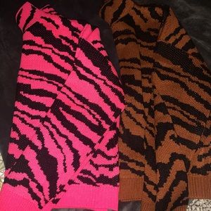 2 sweaters waist length new